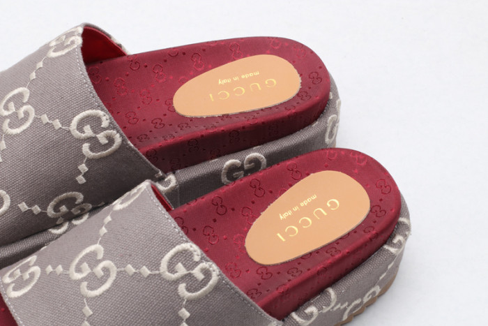 GUI SANDAL