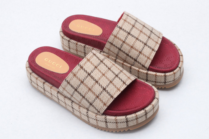 GUI SANDAL