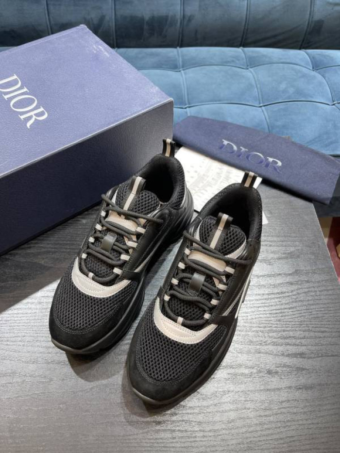 D10R SNEAKER