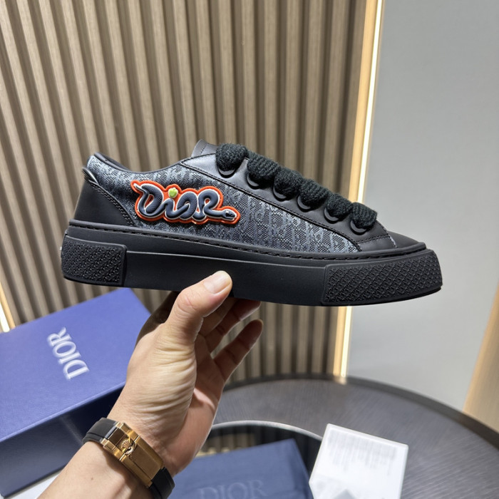 D10R SNEAKER