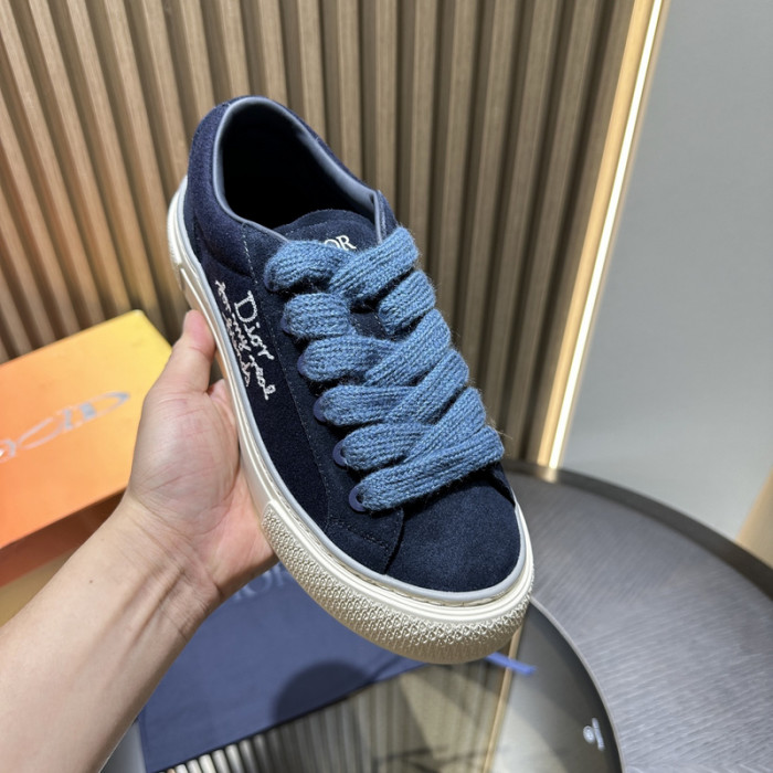 D10R SNEAKER