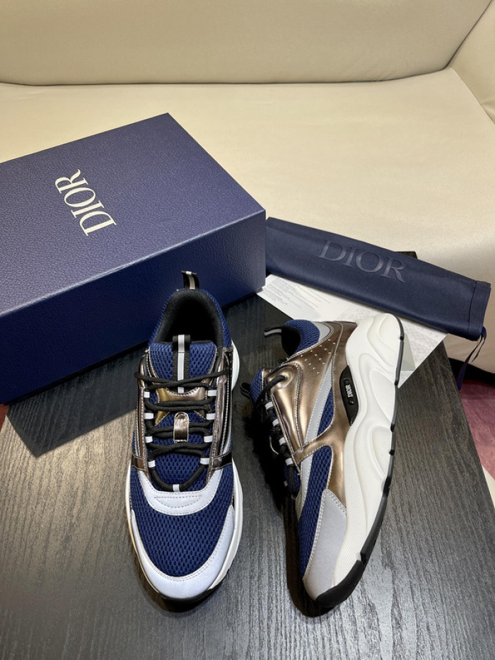 D10R SNEAKER