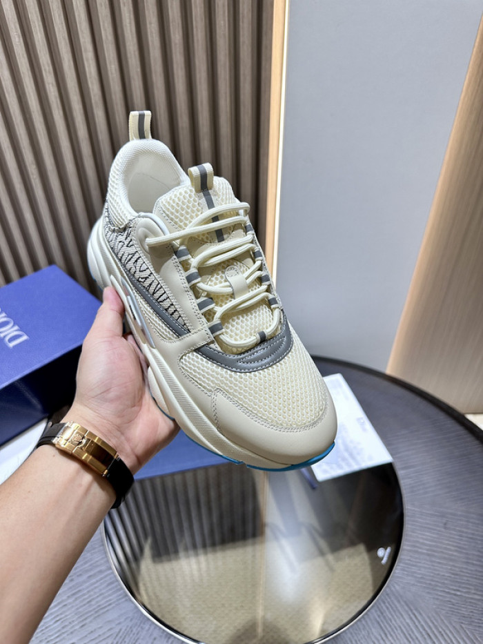 D10R SNEAKER