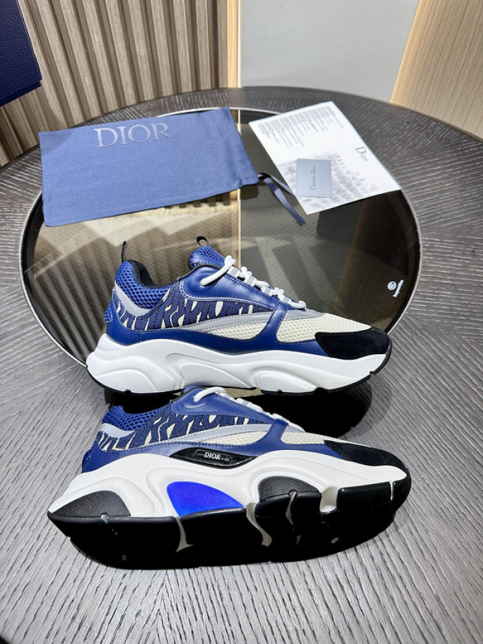 D10R SNEAKER
