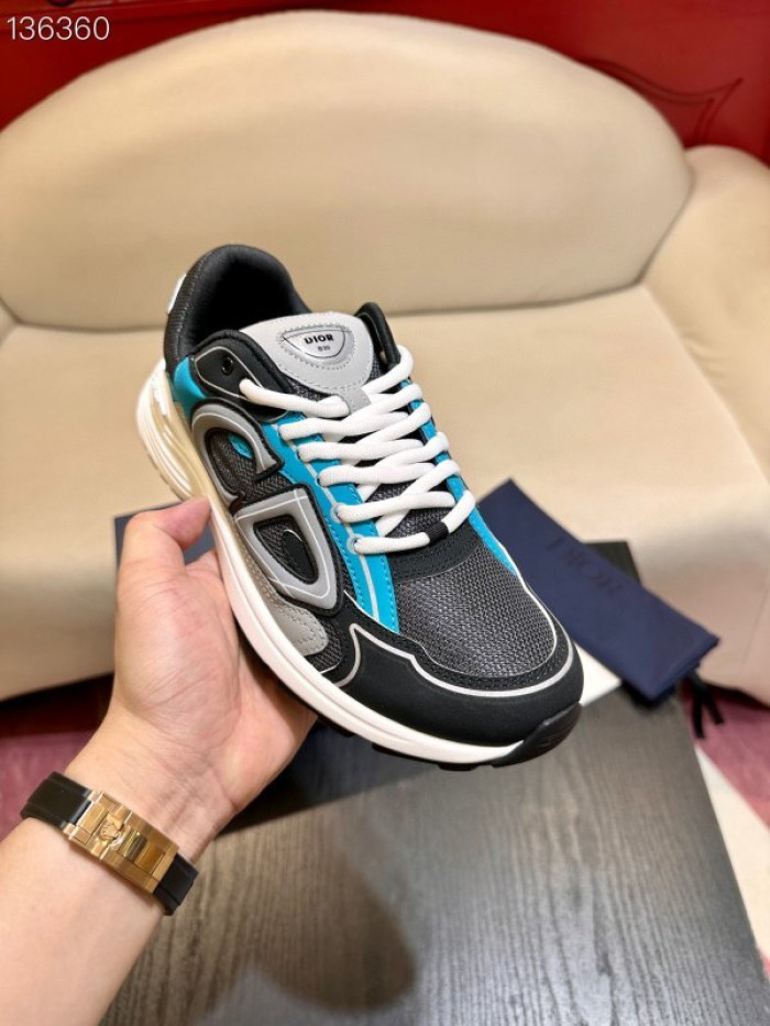 D10R SNEAKER