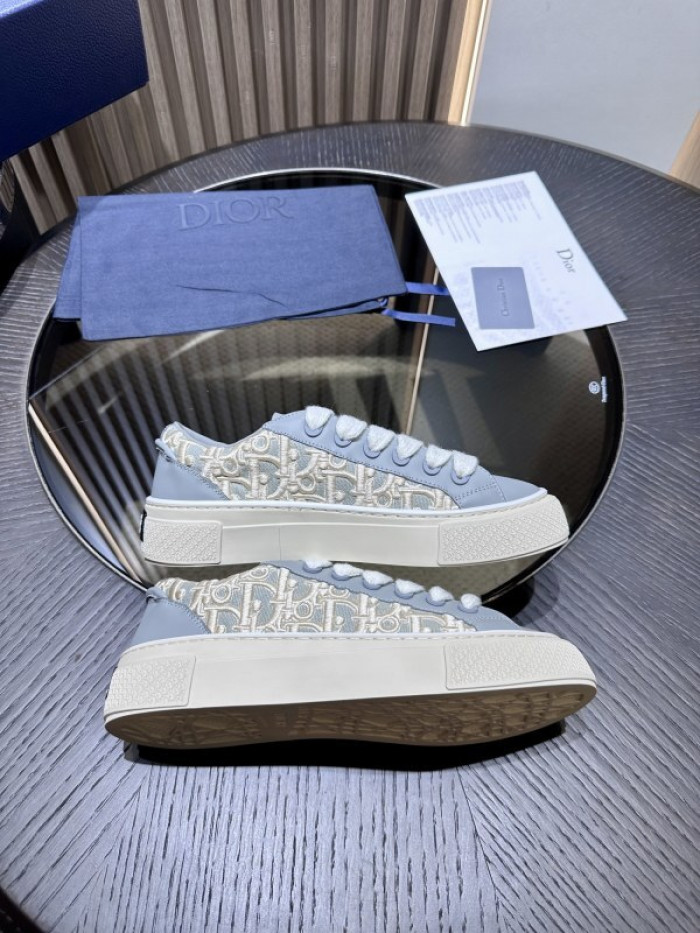 D10R SNEAKER