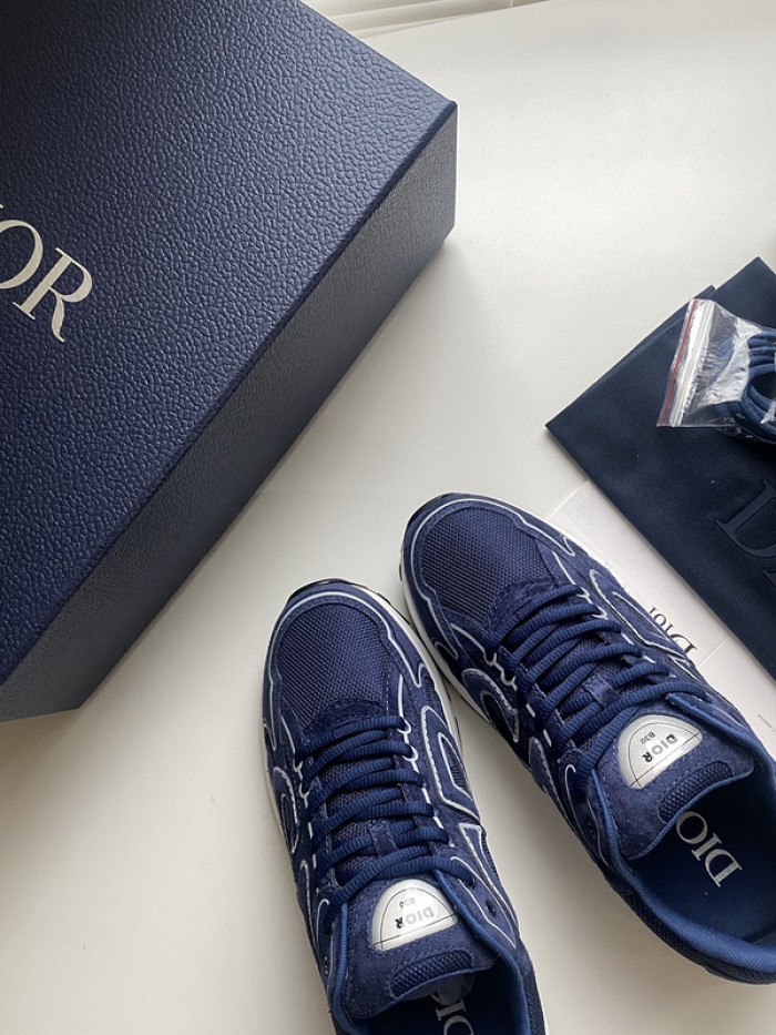 D10R SNEAKER