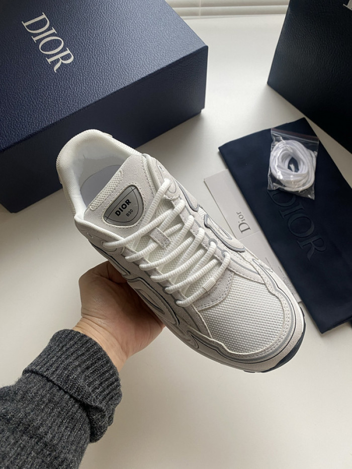 D10R SNEAKER
