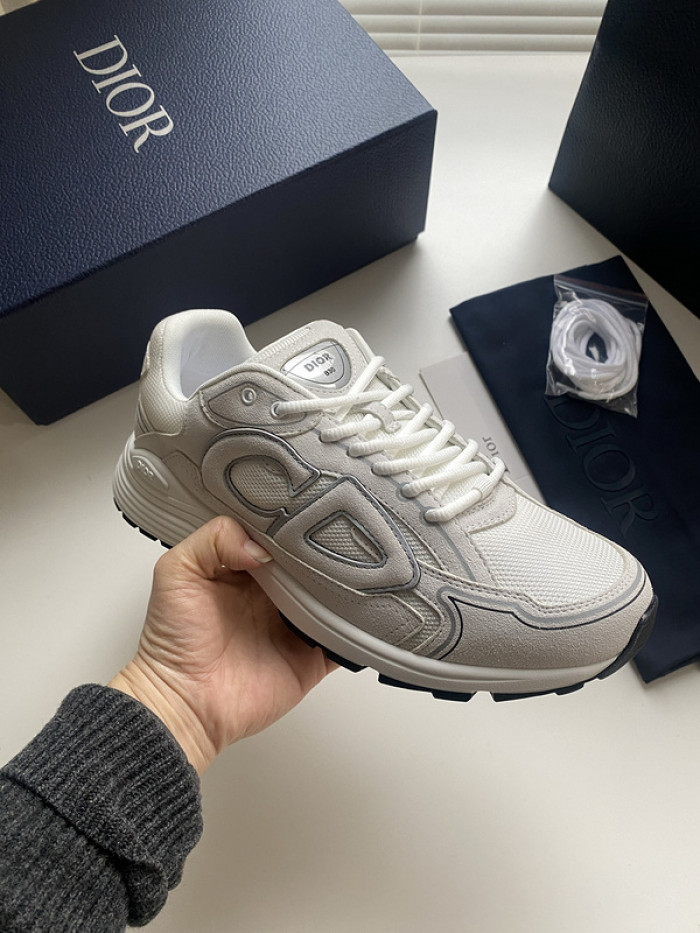 D10R SNEAKER