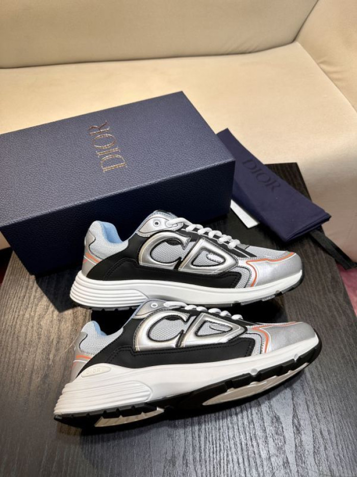 D10R SNEAKER