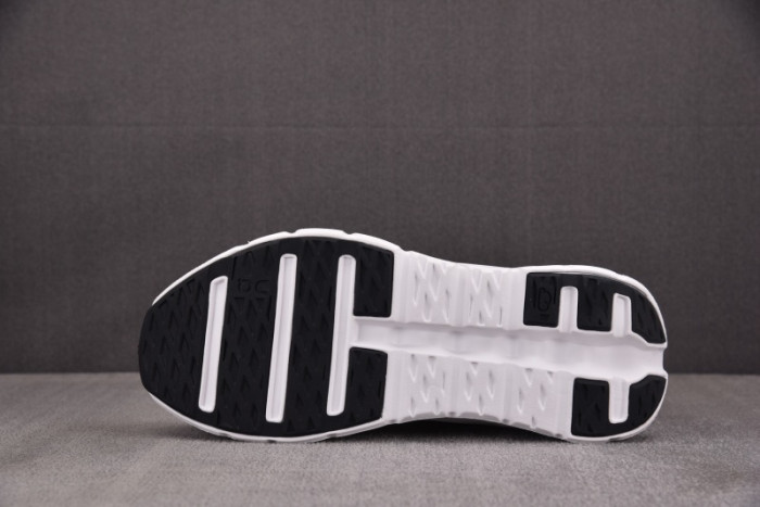 l01w1 SNEAKER