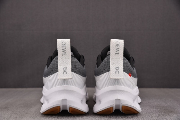 l01w1 SNEAKER