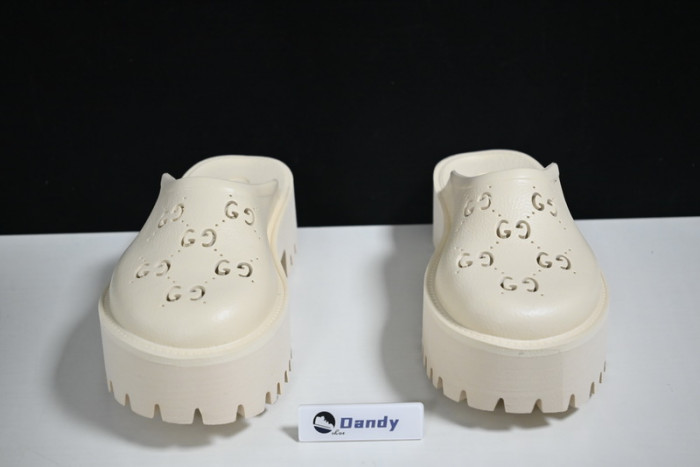 GUI SANDAL